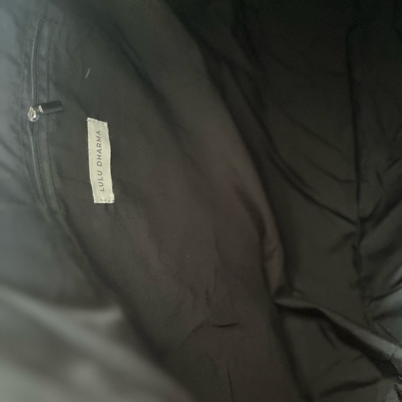 Lulu Dharma Weekender Bag - Picture 9 of 9